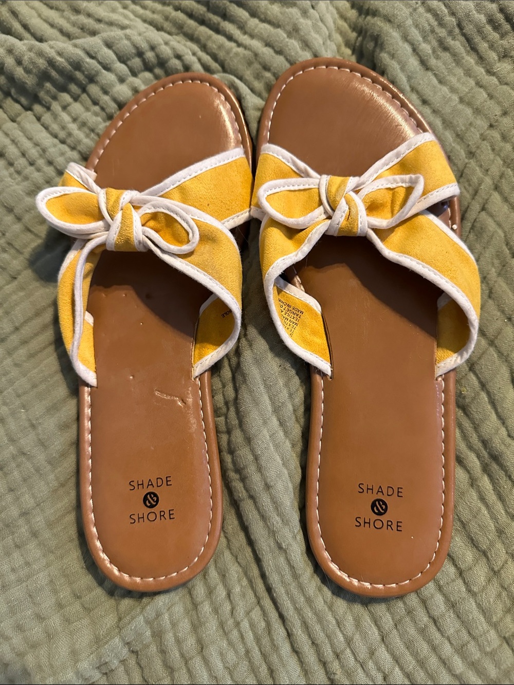 Shade & Shore Yellow Bow Slide Sandals with White Trim